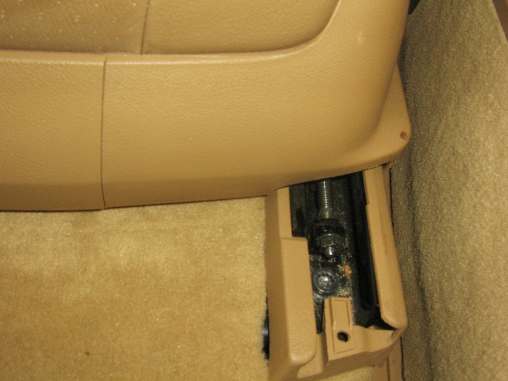 Freebies and Free Stuff 2005 PORSCHE CAYENNE BATTERY REPLACEMENT